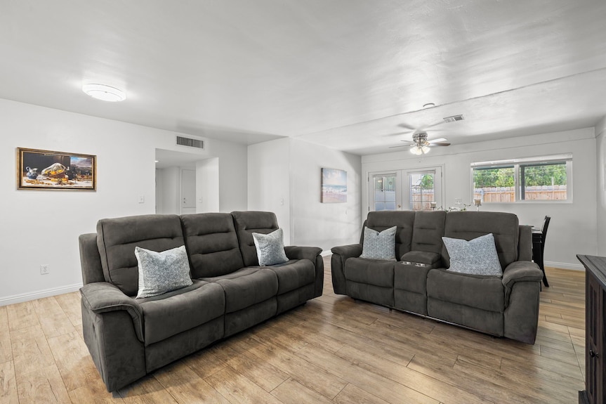 3-bedroom Countryside Home In Bakersfield, Pet Friendly & Close To Casino - 베이커즈필드