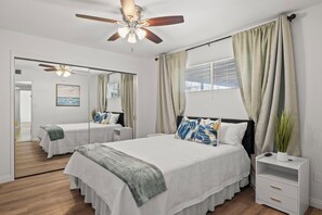 3 bedrooms, desk, iron/ironing board, travel cot