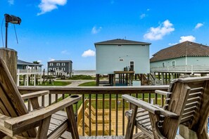 Property grounds - The Beach Castle with Pool! (Bolivar Peninsula)