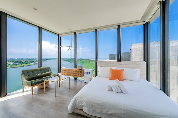 Habitación doble, vista al océano | Cortinas blackout, wifi gratis y ropa de cama