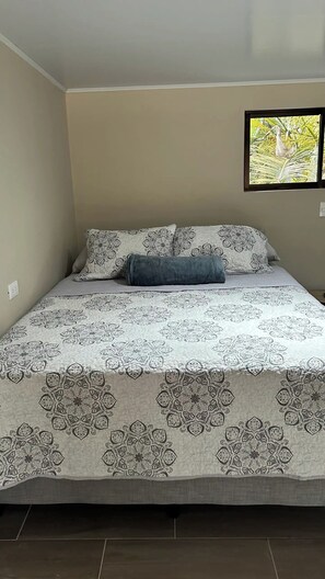 1 多间卧室、办公桌、免费 WiFi、床单