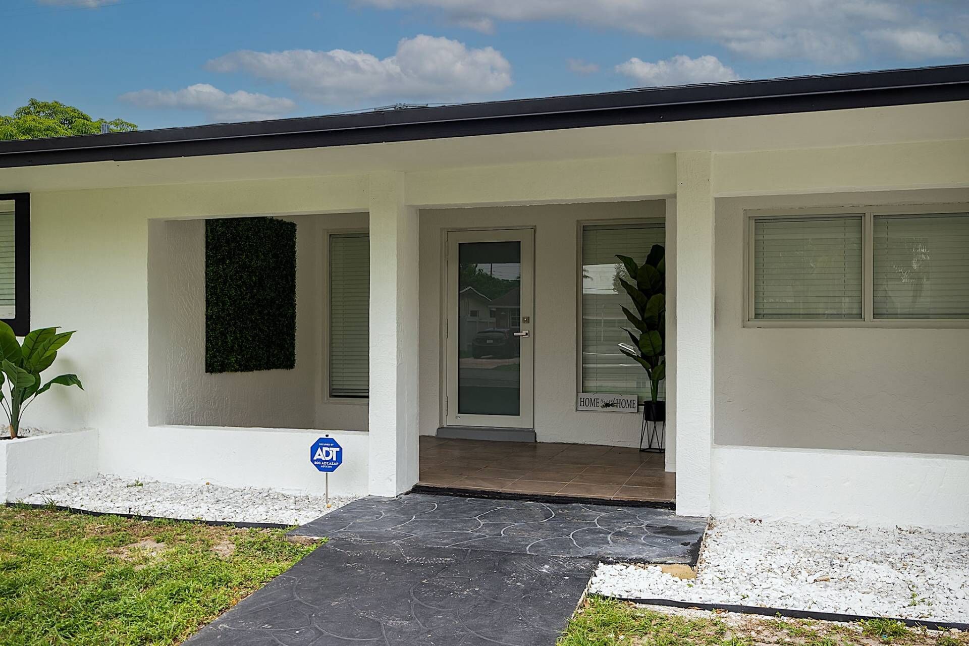 3705 Garden Lane, Miramar