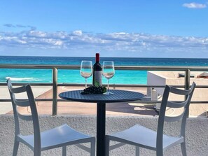 Outdoor dining - Oceanview | 2 bdrm (Cancún)