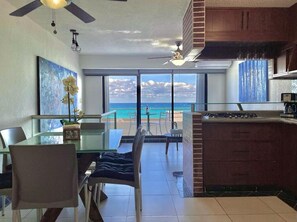 Dining - Oceanview | 2 bdrm (Cancún)