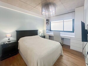 2 habitaciones, tabla de planchar con plancha, internet y ropa de cama 