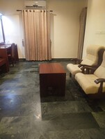 Classic Suite | Living area