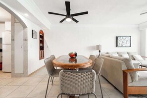 تناول الطعام