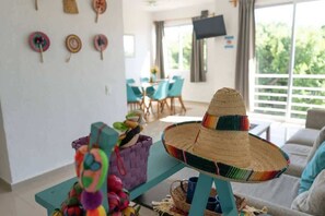 TV - Family Suite, 2 Bedrooms, 2 Bathrooms and Pool (Cancún)