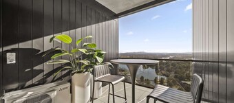 Refined 2-Bed With Luxurious Building Amenities