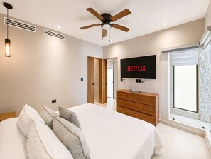 2 quartos, ferros/tábuas de passar roupa, Wi-Fi, roupa de cama