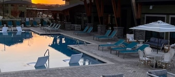 2 King Suites + Pool Near Oak Mountain