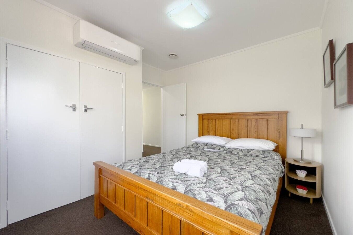 4 bedrooms, desk, iron/ironing board, WiFi