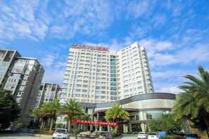 Exterior - Shan Shui Xiang Ge Li La Hotel (Dingnan)