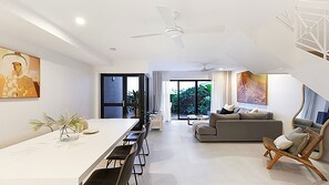 Interior - Sunrise Luxury Beach Retreat Pooch Friendly (Noosa)