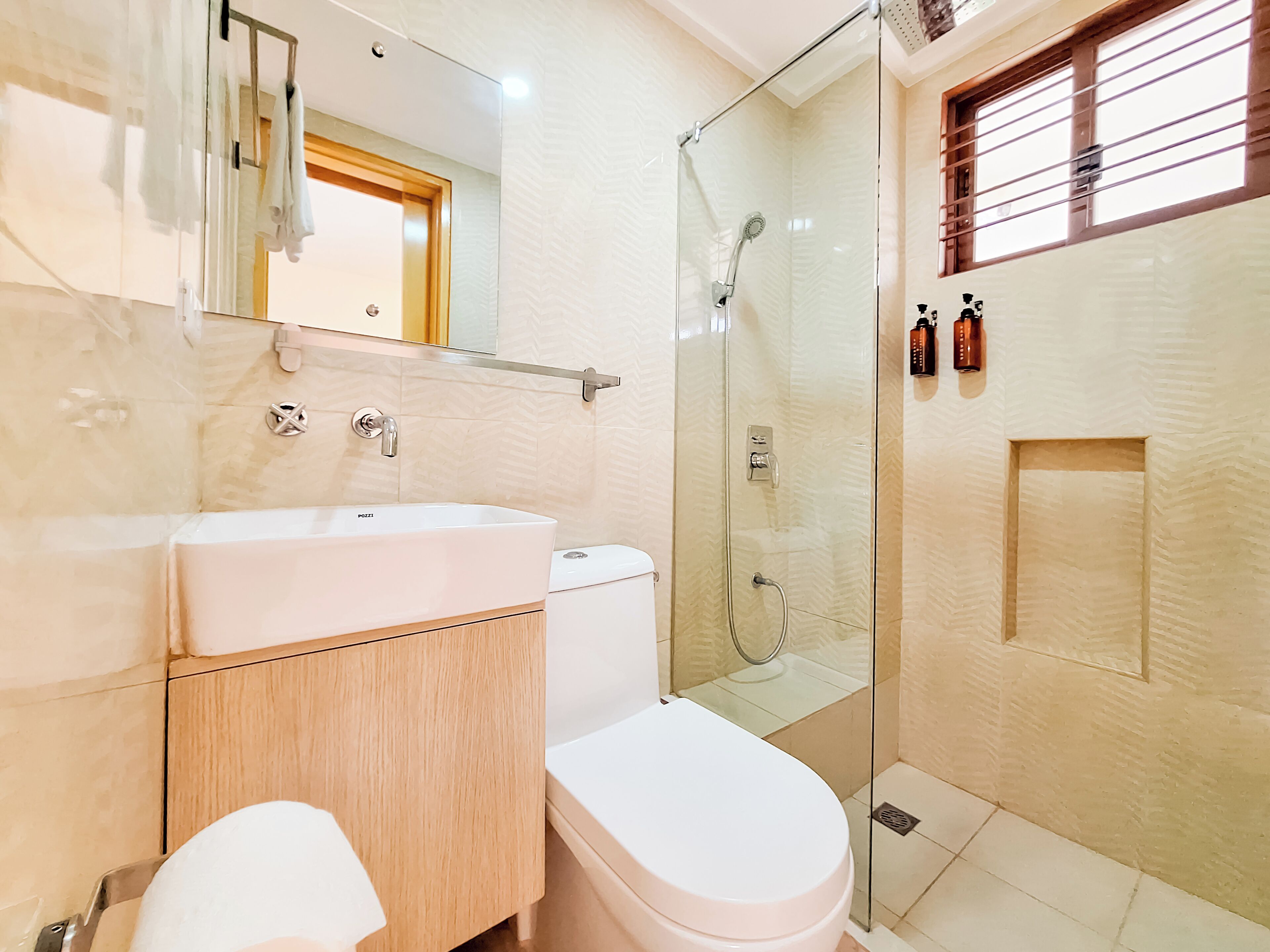 Shower, towels, soap, shampoo