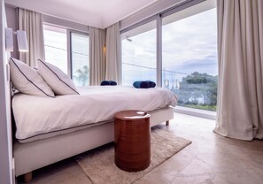 6 bedrooms, iron/ironing board, free WiFi, bed sheets