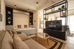Family Room | Premium bedding, Select Comfort beds, iron/ironing board, free WiFi - Onyx Beach Hotel (Canggu)