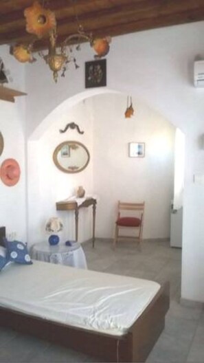 1 dormitorio y ropa de cama