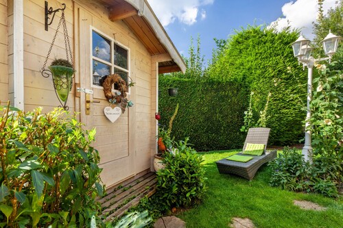 Apartment 'Haus Ute' with Private Terrace, Private Garden and Wi-Fi