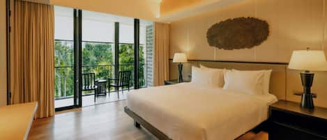 Luxury Suite, Garden View | 1 bedroom, desk, laptop workspace, free WiFi