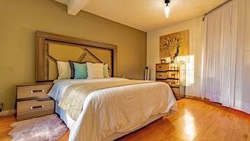 Iron/ironing board, internet, bed sheets