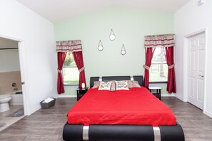 2 habitaciones, escritorio, tabla de planchar con plancha y wifi