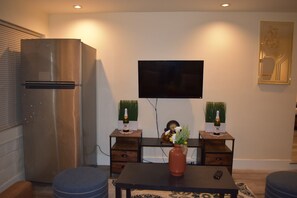 Interior - Charming private guest Suite near Disney/Beach (Westminster)