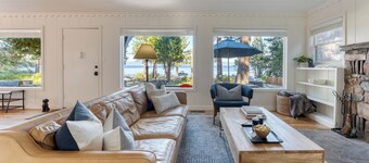 Ski Cabin | Lake Views + Lounge Seating + Alfresco Dining | 15 Min to Palisades