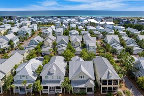 Exterior - Shine on the Shore by AvantStay | Pool + Golf Cart (Panama City Beach)