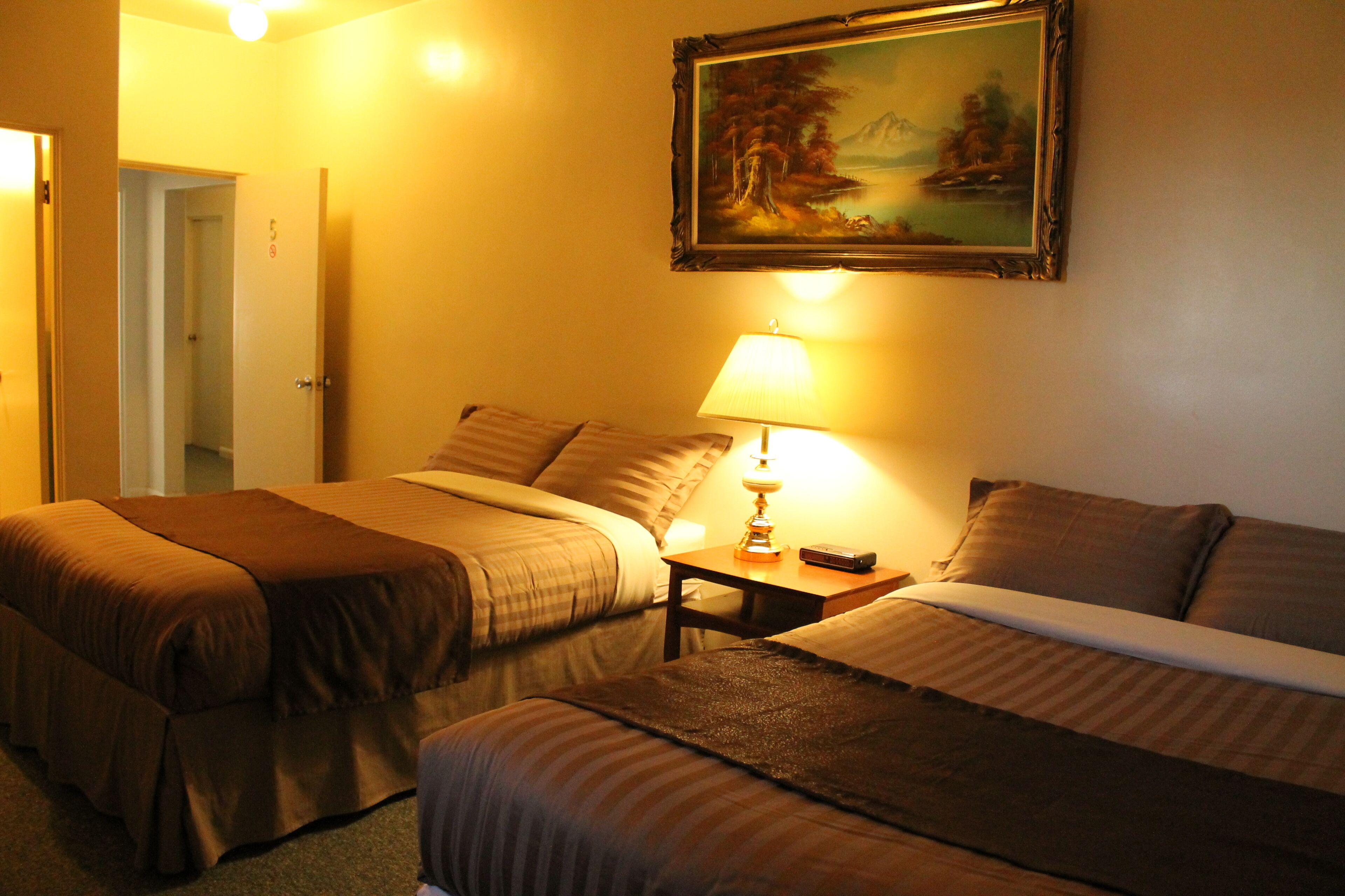 舒適雙人房, 2 張標準雙人床 | 書桌、筆電工作空間