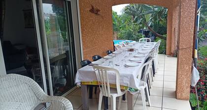 Chambre 5 Personnes. Petit Déjeuner Compris