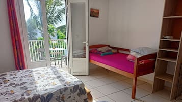 1 bedroom, iron/ironing board, bed sheets