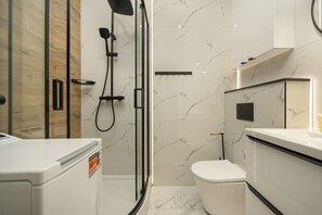 Shower, towels