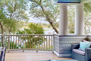 Property grounds - Marshfront Views, Dock, Fishing, Crabbing, BHI & Shoals - Keepers Landing (Bald Head Island)