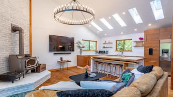 Smart TV, foosball, books, stereo