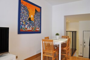 Apartamento | Área de estar | TV de tela plana