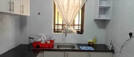 Comfort Apartment, Balcony, City View | Private kitchen | Fridge, microwave, cookware/dishes/utensils