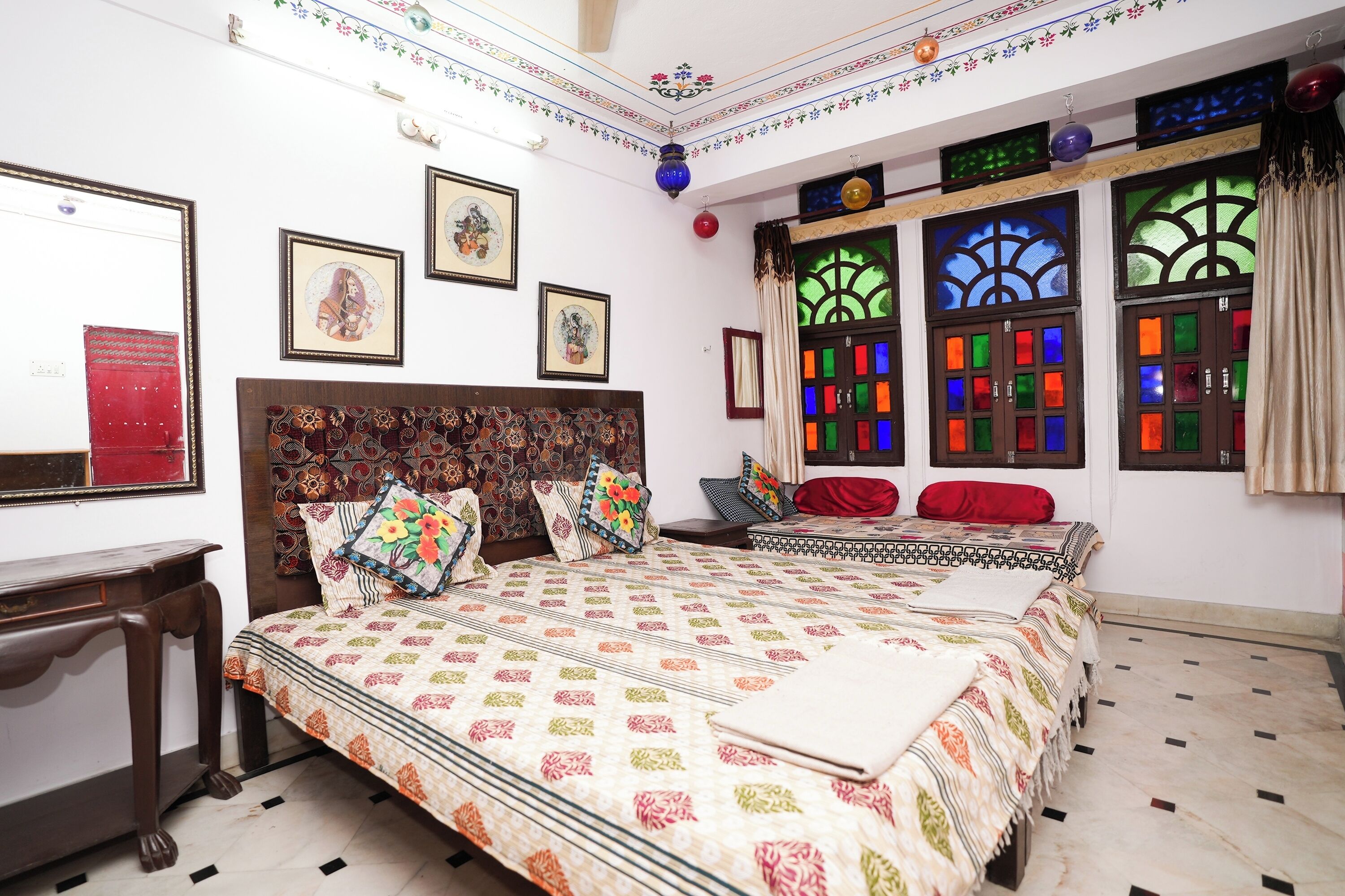 Deluxe Triple Room | Desk, free WiFi, bed sheets