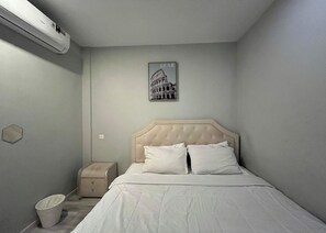 Chambre Exclusive | Minibar, coffres-forts dans les chambres, bureau, rideaux occultants