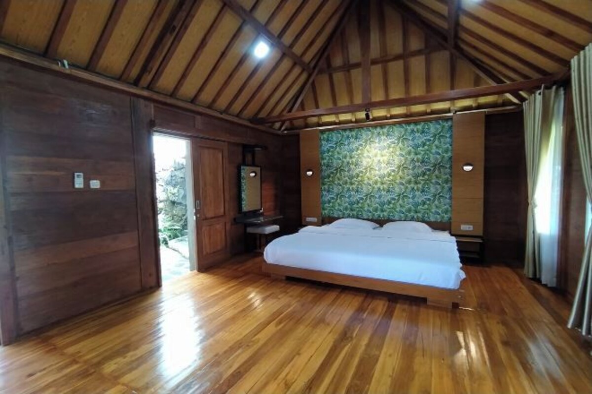 Junior Suite With Mountain View