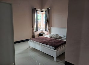 Villa | 3 bedrooms, desk, free WiFi, bed sheets