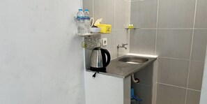 Chambre Simple | Cuisine privée | Cafetière/bouilloire, bouilloire électrique