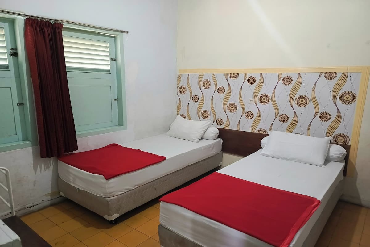 Standard Villa, 4 Bedrooms | 4 bedrooms, desk, free WiFi, bed sheets