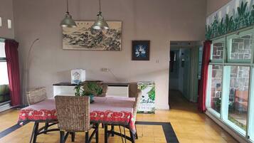 Standard Villa, 4 Bedrooms | Private kitchen