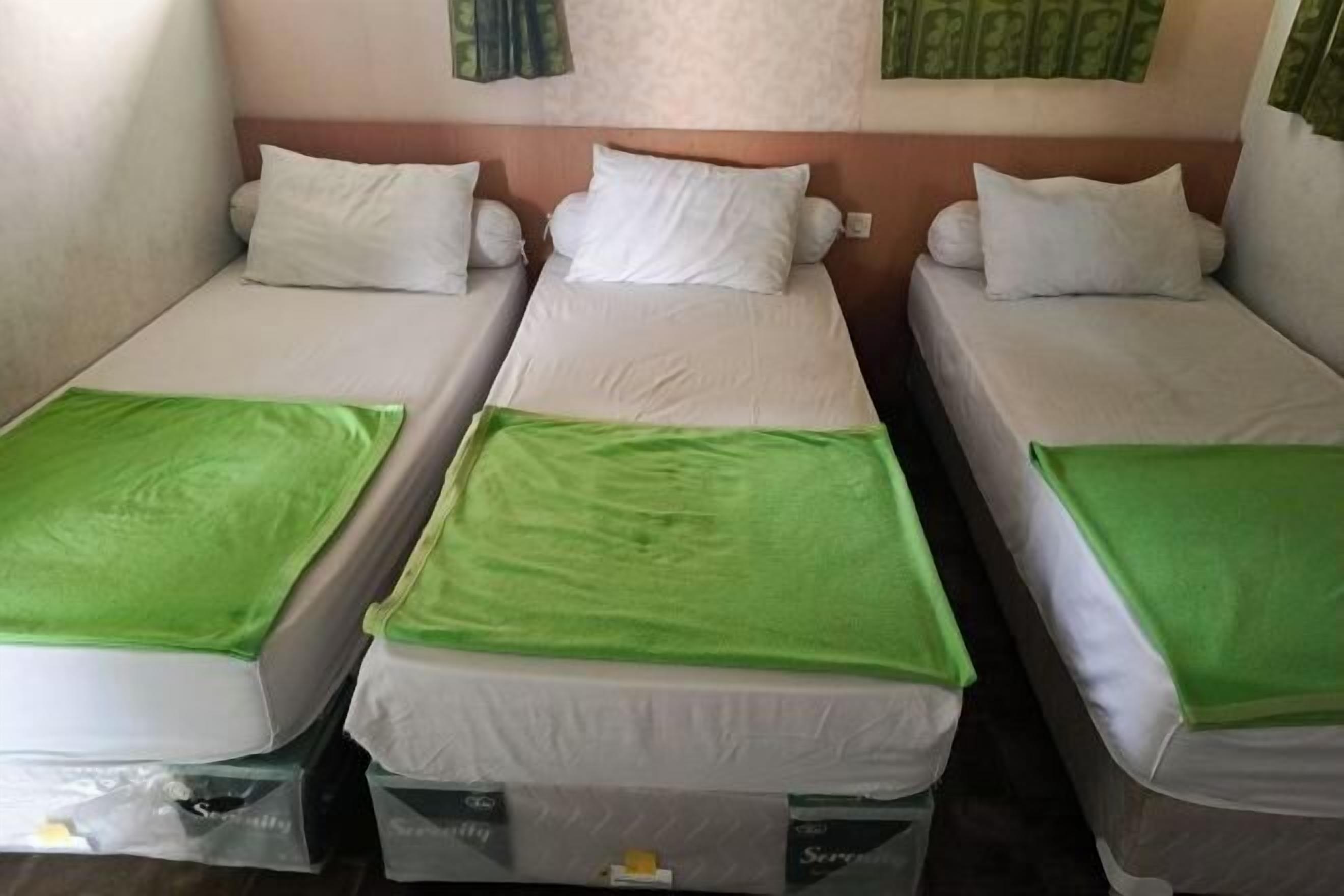 Työpöytä, ilmainen Wi-Fi, vuodevaatteet