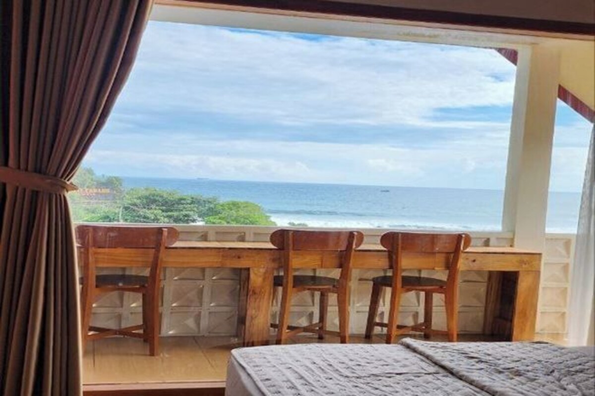 Family Stay Beach View With Sharing Pool (3 Pax)