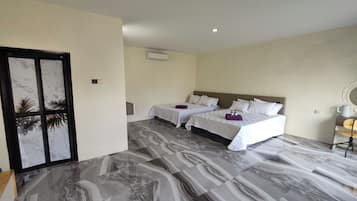 Family Room | 1 bedroom, free WiFi, bed sheets