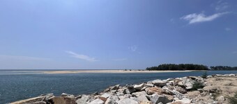 Saujana Villa Cherok Paloh, Kuantan Beach