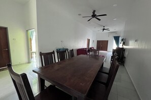 Dining room - Saujana Villa Cherok Paloh, Kuantan Beach (Kuantan)