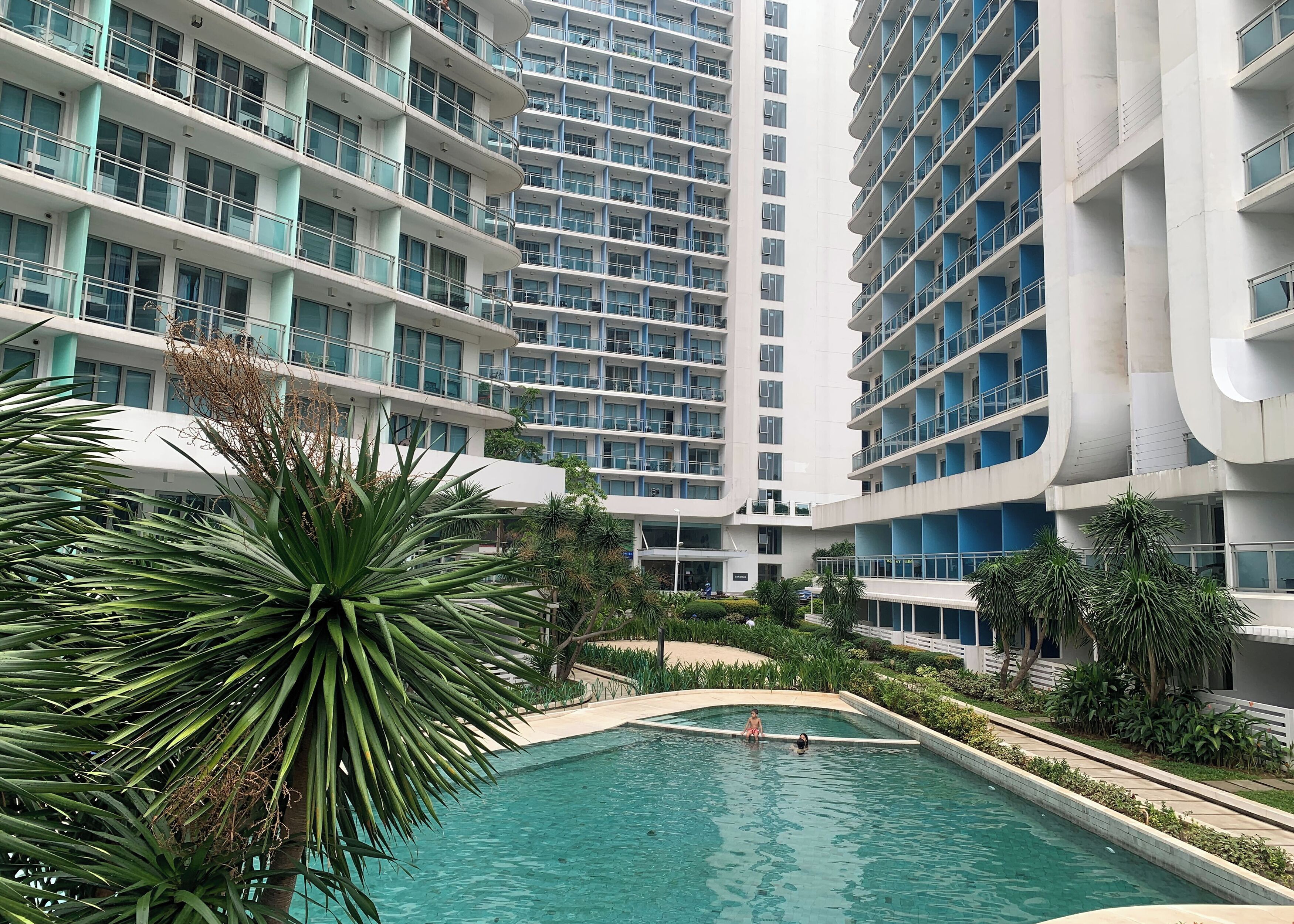 Hồ bơi ngoài trời 